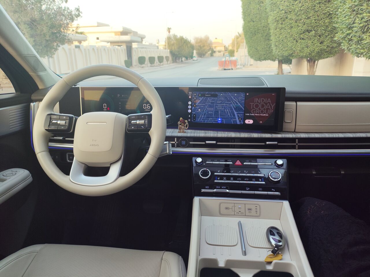 Riyadh, Vehicles, Cars & Trucks , SAR 120000,  Hyundai Santafe Comfort,  2024,  Automatic,  23000 KM,  Hyundai Santafe  (like New)120,000 Cash Or 2000/Month Lease