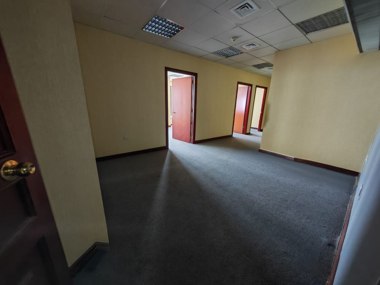Dubai, Offices, AED 130000,  1130 Sq. Feet,  Fitted 1,130 Sq Ft Office For Rent In Riggat Al Buteen