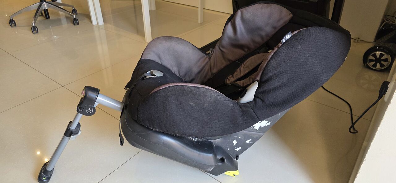 Riyadh, Baby & Kid Stuff, FREE Maxicosi Isofix Car Seat