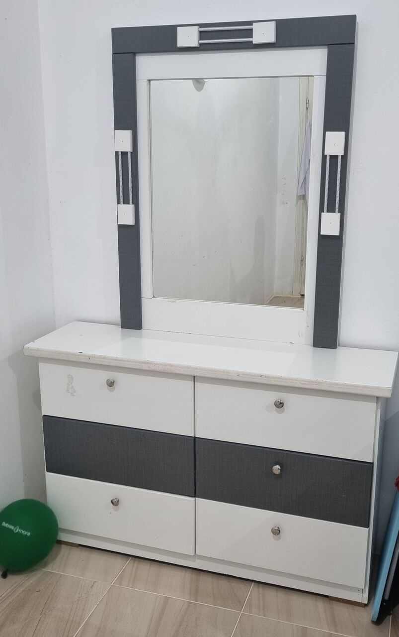 Jeddah, Furniture, SAR 350,  Bed & Dressing Table For Sale