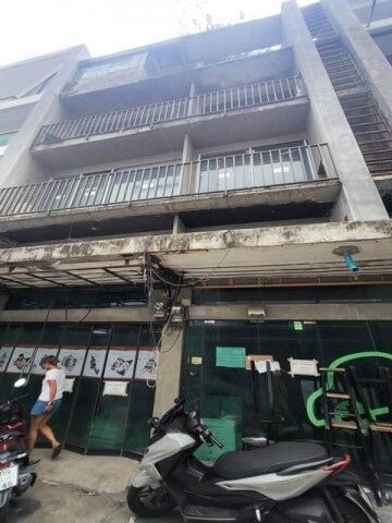 Bangkok, Villas, THB 200000,  24 Sq. Feet,  HR 10504 ให้เช่า ขายอาคาร 4 ชั้น 2 คูหา ซอยสุขุ