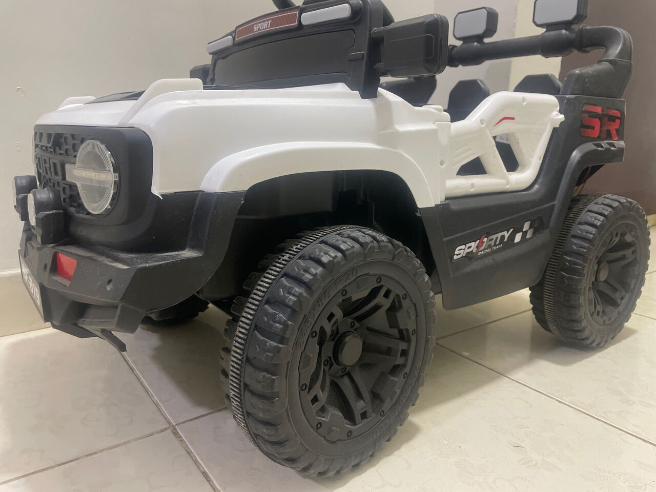 Al-Yarmouk, Baby & Kid Stuff, Sar 300,  Electric Ride-On Car Battery-powered Vehicle