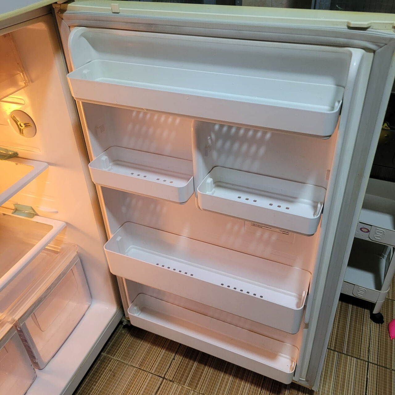 Naseem, Appliances, SAR 950,  Samsung Refrigerator 410 L / 14.4 Cube Feet
