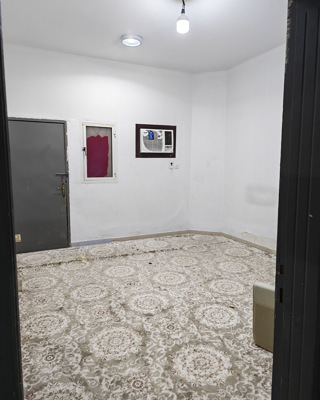 Riyadh, Rooms for Rent, SAR 1200/month,  02 Bedrooms Available Available For Single Executive  Bachelors.