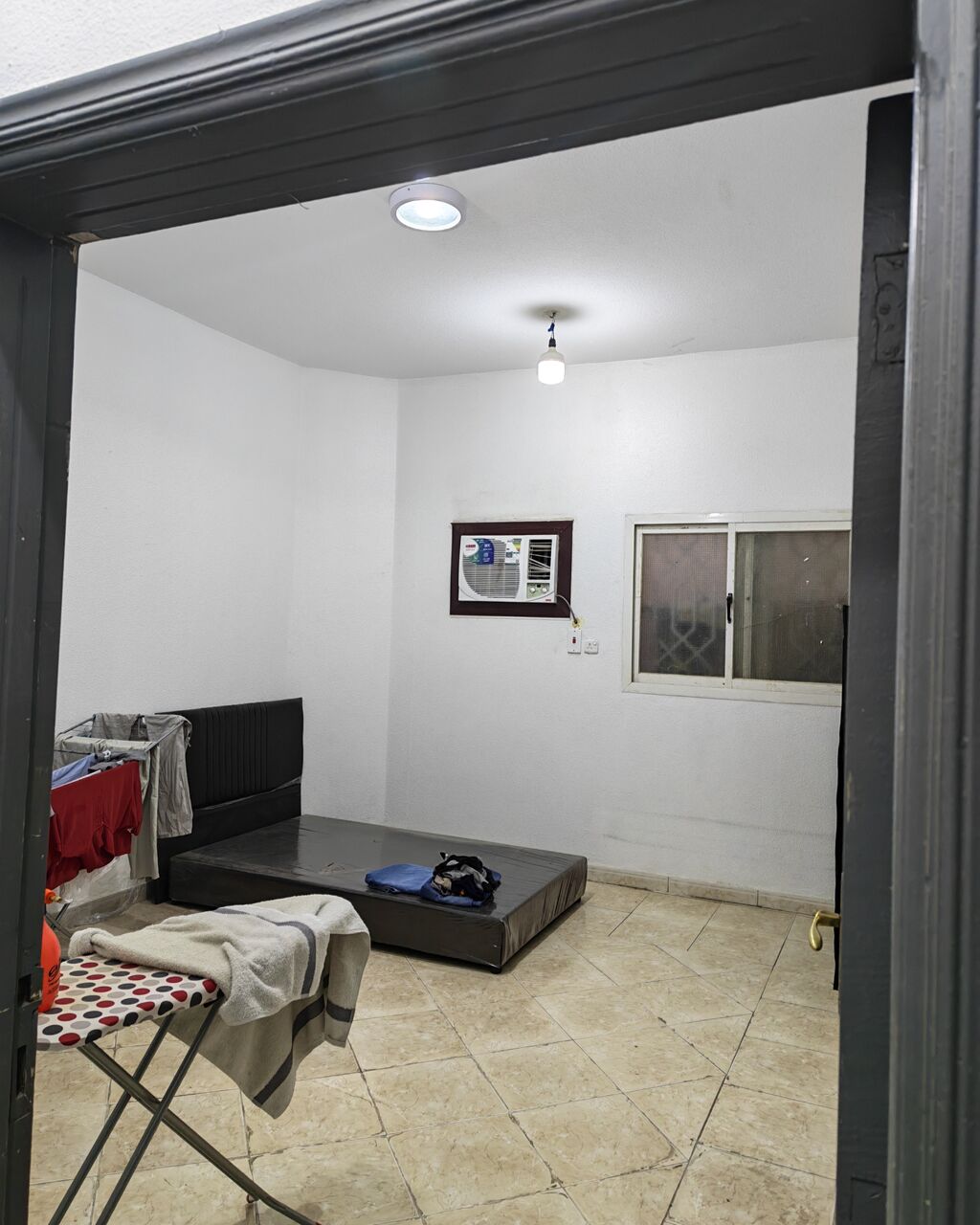 Riyadh, Rooms for Rent, SAR 1200/month,  02 Bedrooms Available Available For Single Executive  Bachelors.