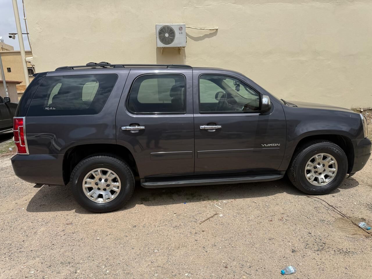 Jeddah, Vehicles, Cars & Trucks , SAR 25000,  GMC YUKON 2010 MODEL,  2010,  Automatic,  289000 KM,  FOR SALE &ndash;