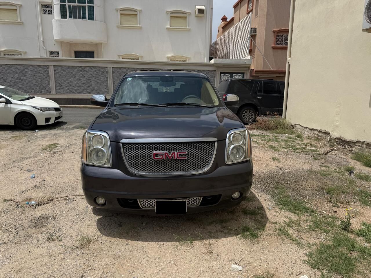 Jeddah, Vehicles, Cars & Trucks , SAR 25000,  GMC YUKON 2010 MODEL,  2010,  Automatic,  289000 KM,  FOR SALE &ndash;