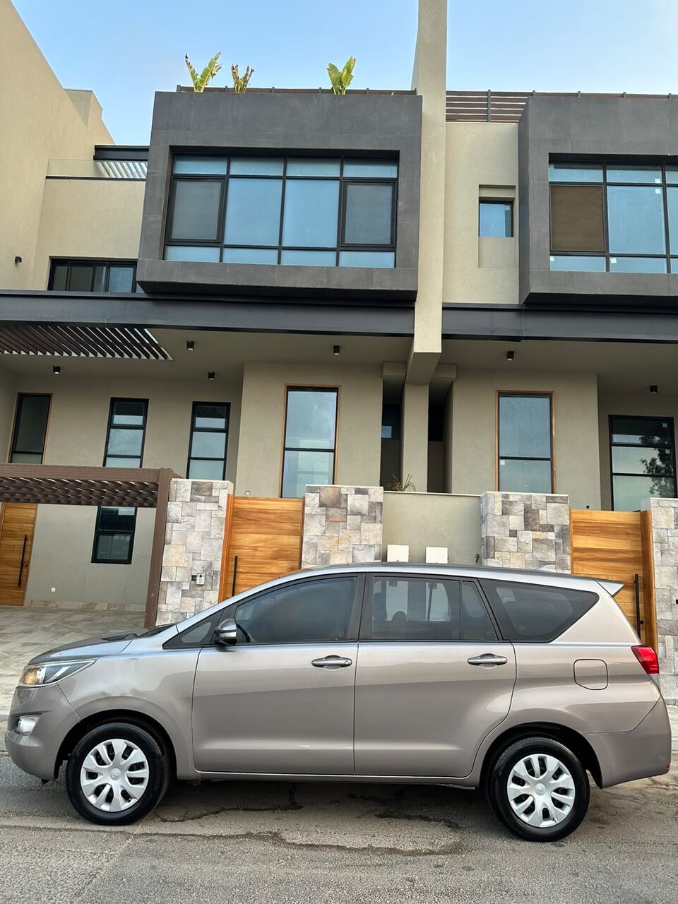 Jeddah, Vehicles, Cars & Trucks , SAR 48000,  Toyota Innova,  2017,  Automatic,  280 KM,  How For Sale