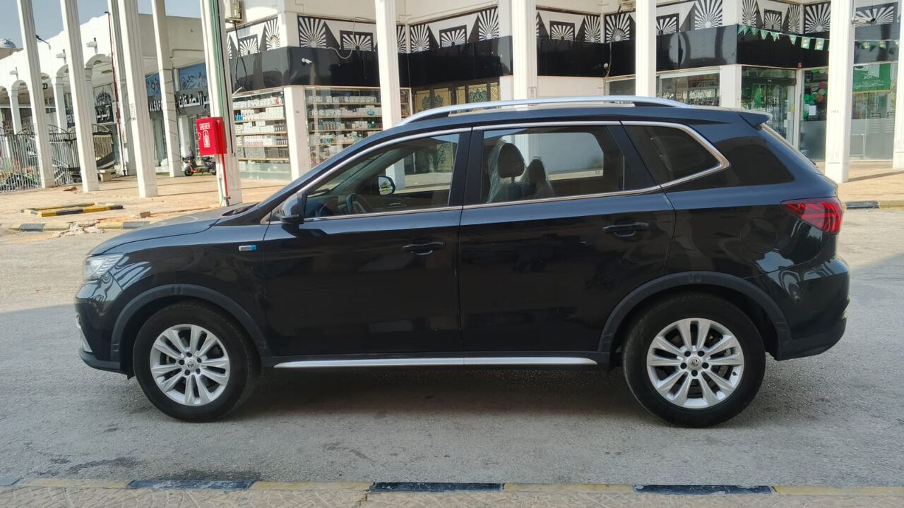 Riyadh, Vehicles, Cars & Trucks , SAR 28000,  MG RX5,  2020,  Automatic,  132000 KM,  SAR 30000, MG Rx-5, , , 132,000 KM, Mid Options For Sales