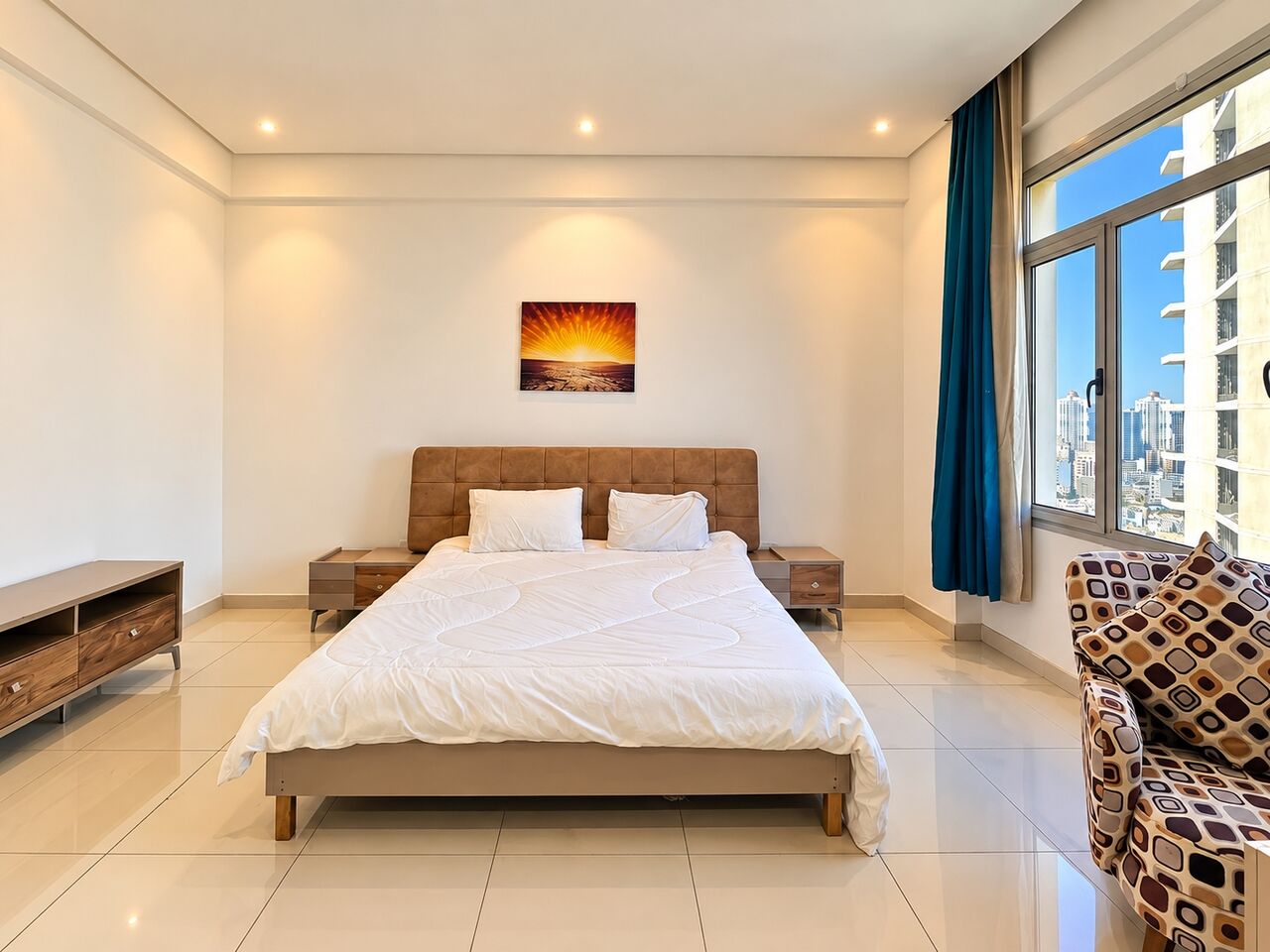 Juffair, Apartments, Flats, Houses & Villas, BHD 300/year,  1 BR,  Bahrain Juffair/High-end Apartment For Rent Furnished With All Electricity Including Plug
