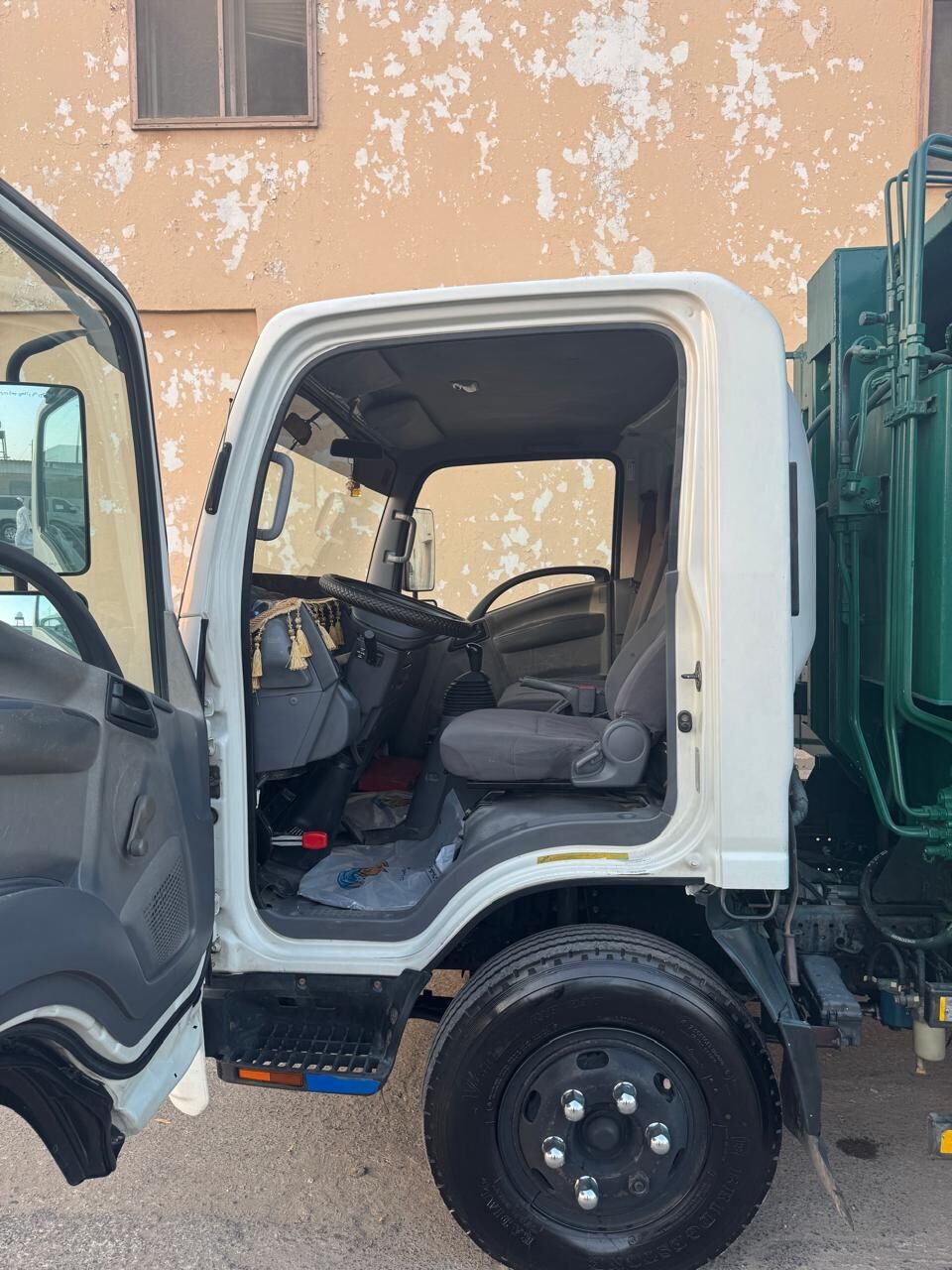 Riyadh, Vehicles, Cars & Trucks , SAR 106000,  2015,  2015,  Manual,  330000 KM,  In Good Condition Just Drive