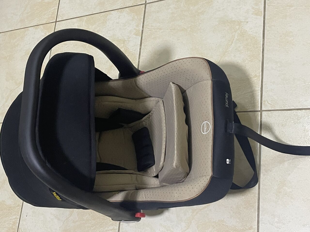 Al Mounsiyah, Baby & Kid Stuff, SAR 200,  Giggles Baby Seat &ndash; Rarely Used