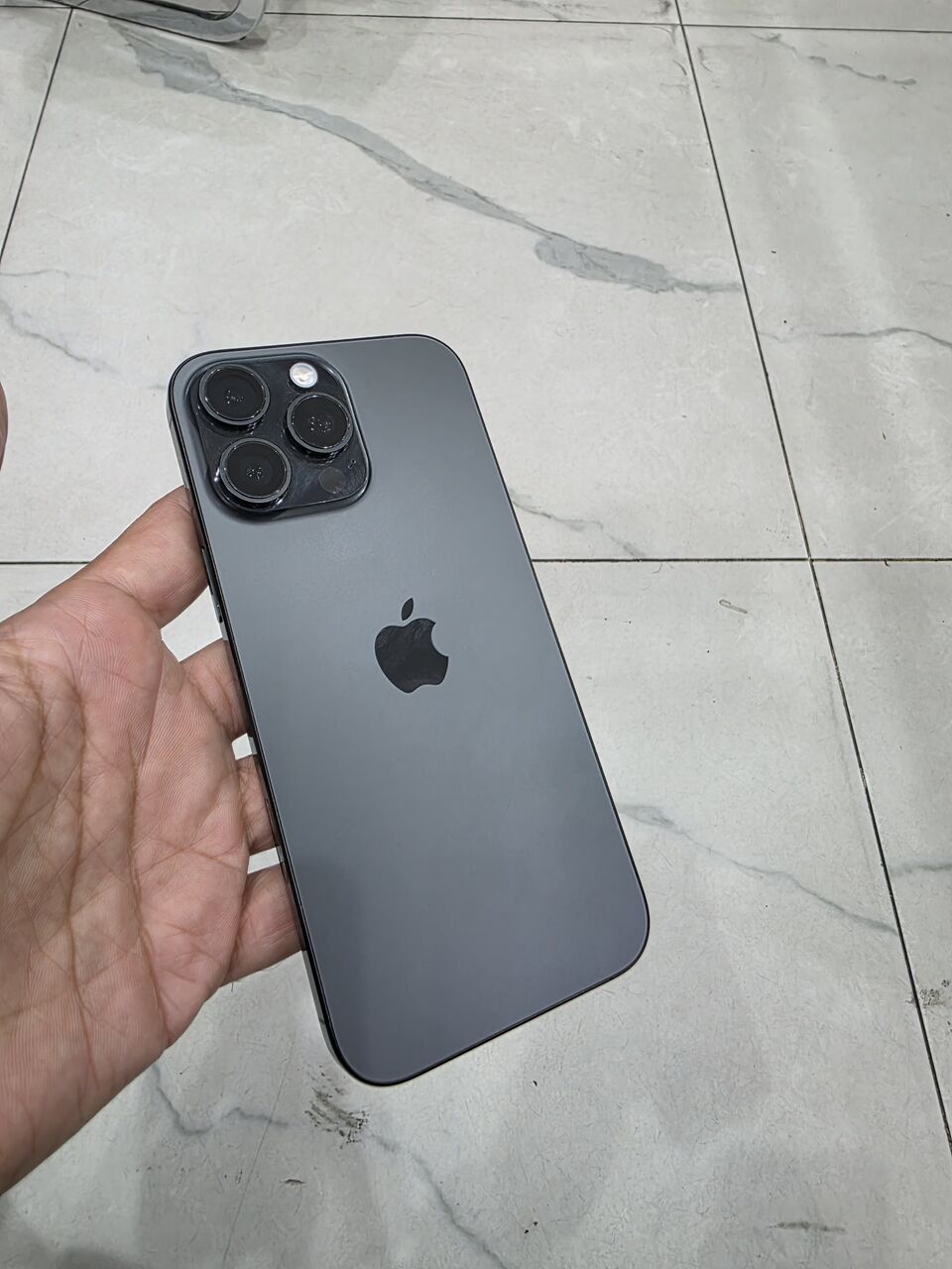 Khobar, Mobile Phones, SAR 3600,  IPhone 16 Pro Max 256gb Sale Swap 100 Battery 11 Cycle Count Box Through Already Swao Open