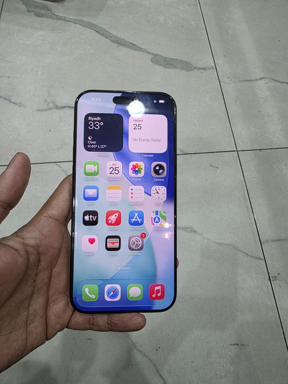 Khobar, Mobile Phones, SAR 3600,  IPhone 16 Pro Max 256gb Sale Swap 100 Battery 11 Cycle Count Box Through Already Swao Open