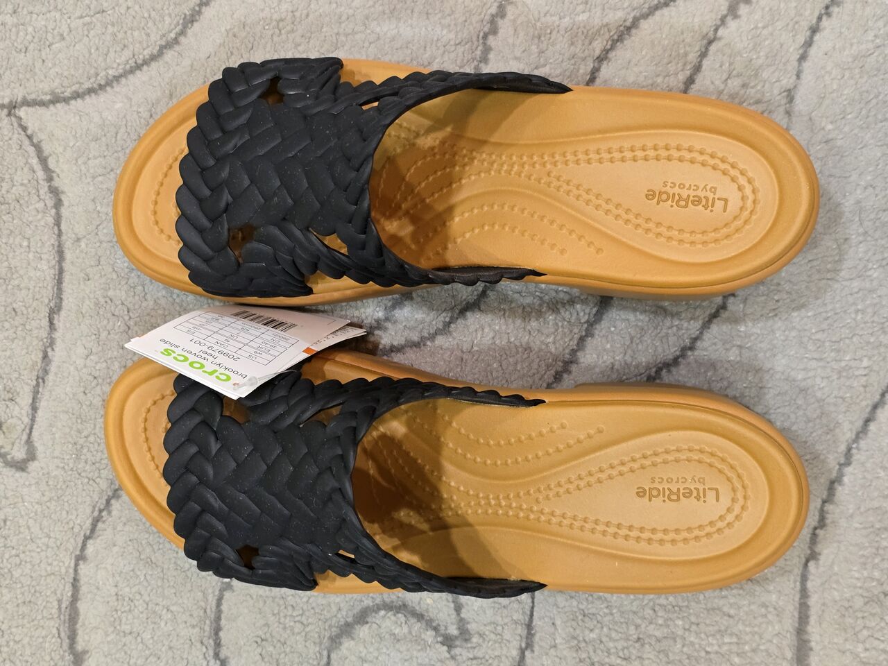 Jeddah, Clothing & Accessories, SAR 200,  New Crocs Ladies Shoes. Size 39-40.