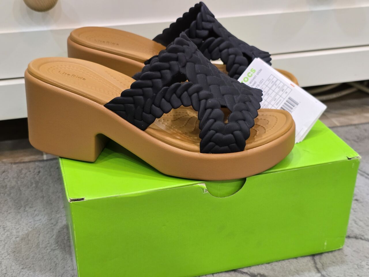 Jeddah, Household Items, SAR 200,  New Original Crocs Ladies Shoes. Size 39-40.