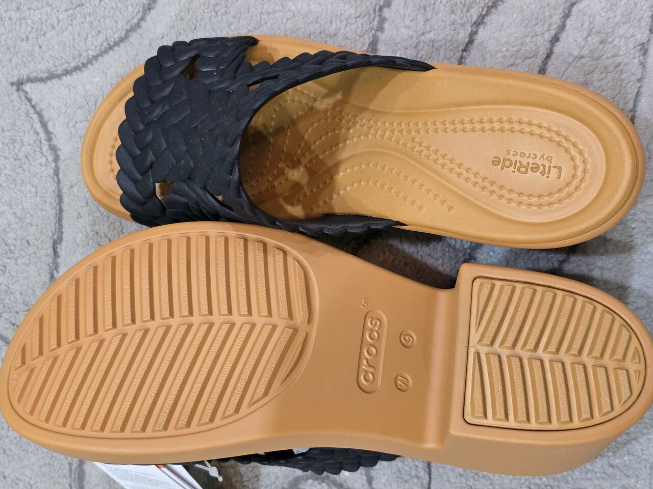 Jeddah, Household Items, SAR 200,  New Original Crocs Ladies Shoes. Size 39-40.