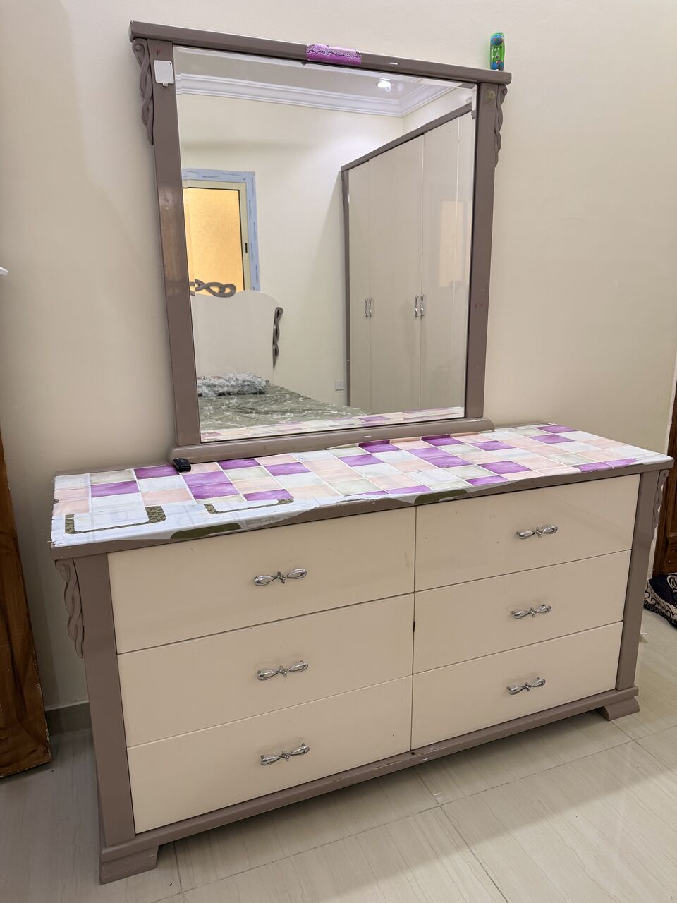 Jeddah, Furniture, SAR 2000,  Urgent :Bedroom Set For Sale