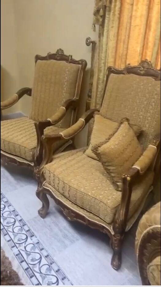 Yanbu, Household Items, SAR 500,  GOLDEN & BULE COLOR COMPLETE SOFA SET.. 500 EACH CALL OR WHATSAPP  0561020369