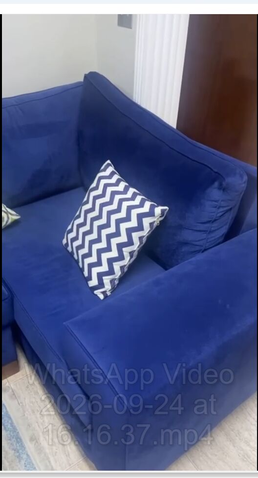 Yanbu, Household Items, SAR 500,  GOLDEN & BULE COLOR COMPLETE SOFA SET.. 500 EACH CALL OR WHATSAPP  0561020369