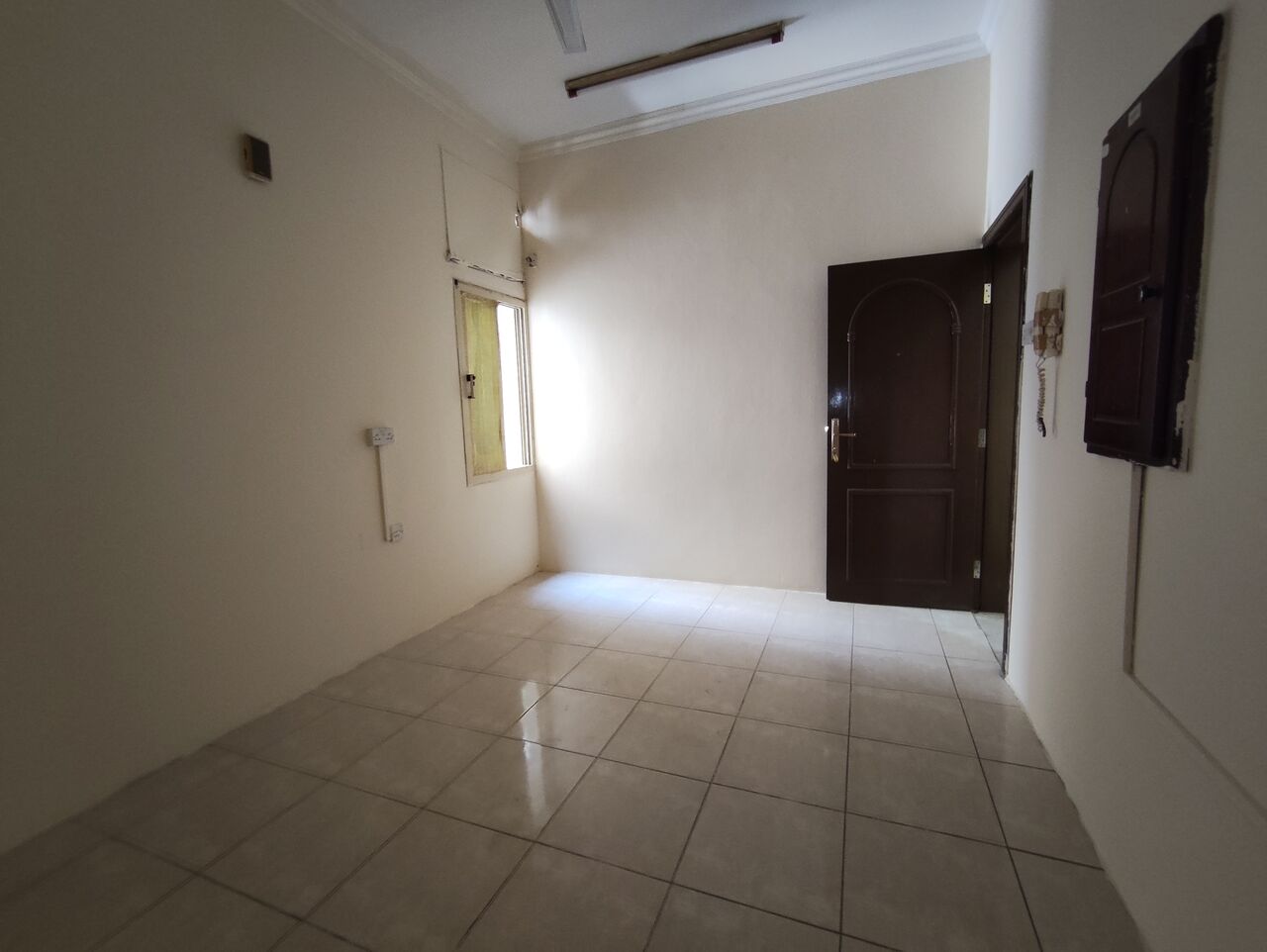 Manama, Apartments, Flats, Houses & Villas, BHD 100/year,  1 BR,  Um Al Hassam:- 1Bhk Unfurnished Flat On Rent..