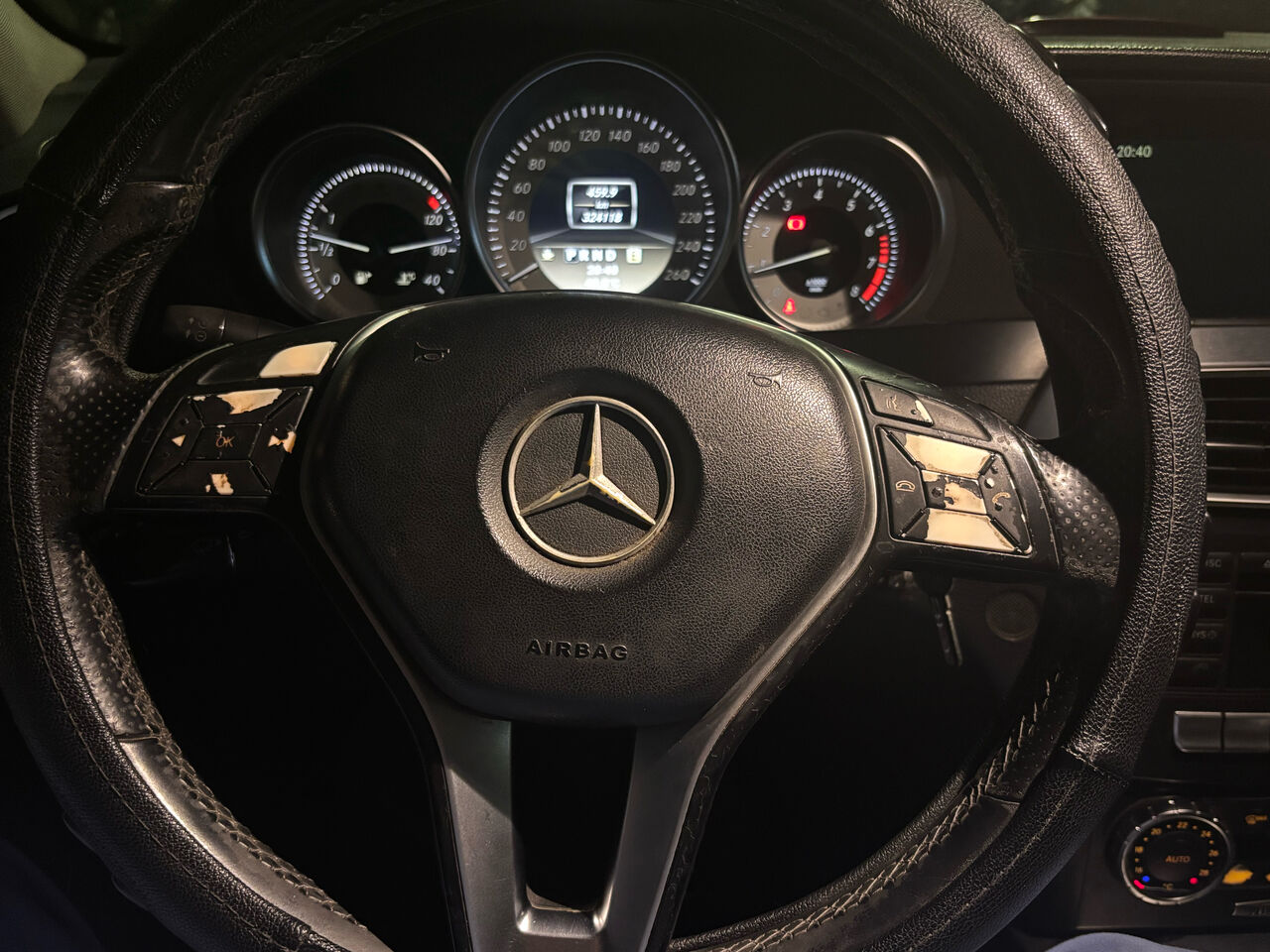 Al Sharafeyah, Vehicles, Cars & Trucks , SAR 29500,  Mercedes-Benz C-Class,  2012,  Automatic,  324118 KM,  Mercedece C200  For Sale