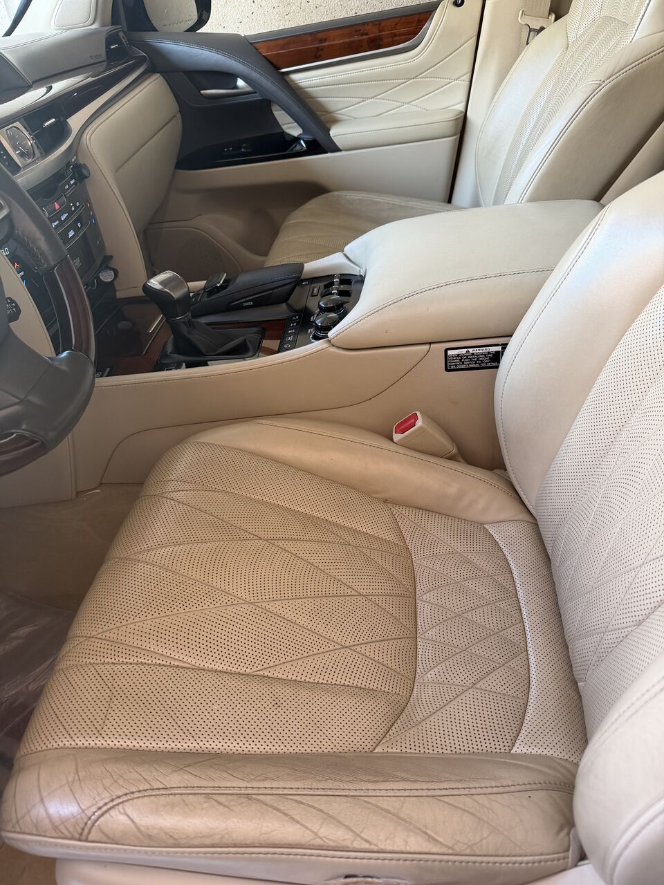 Al Jubail Al Balad, Vehicles, Cars & Trucks , SAR 315,  Lexus LX 570,  2020,  Automatic,  275000 KM,  LX 570 KURO (BLACK EDITION)