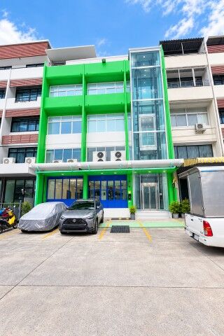 Bangkok, Villas, THB 58998,  52 Sq. Feet,  The Mall อาคาร 4.5 ชั้น 3 คูหา 720 ตร.ม.จอดรถได้ 5 คัน ต