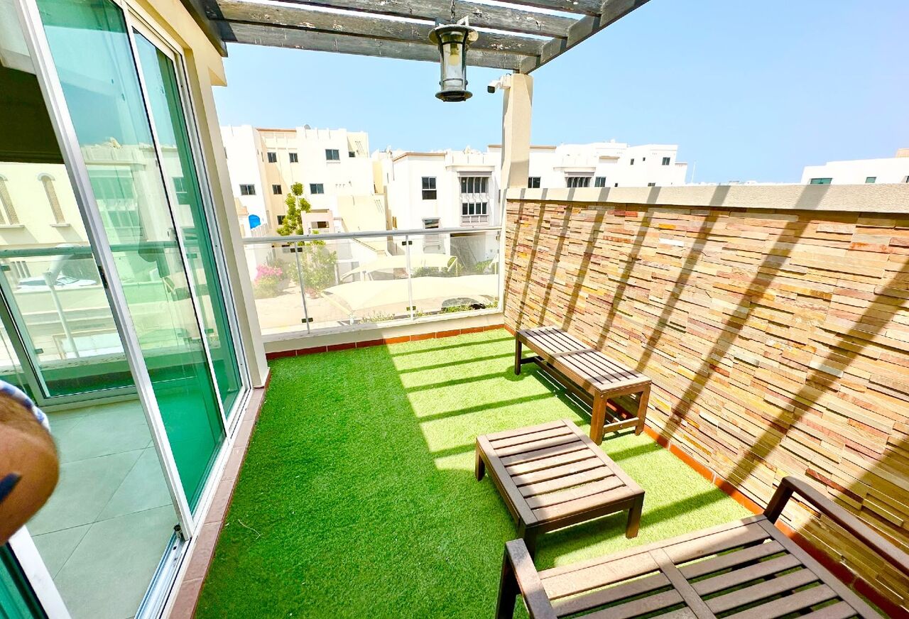 Manama, Villas, BHD 800,  Family Villa In Amwaj | 3 Masters + Jacuzzi
