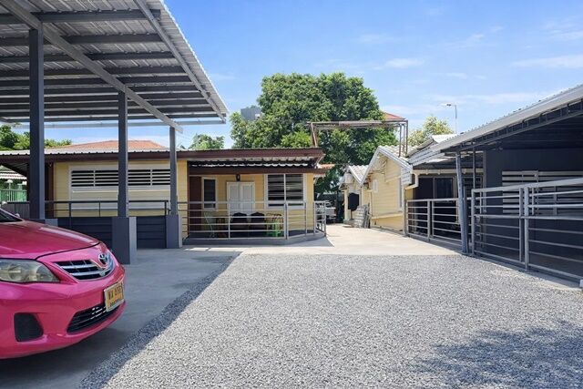 Bangkok, Villas, THB 7499,  40 Sq. Feet,  บ้านเดี่ยวหลังมุม 2นอน 100 ตร.ม  ใกล้ตลาด