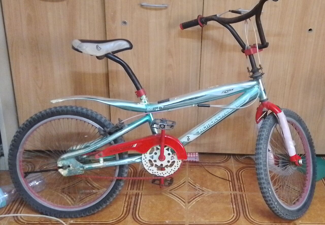 Riyadh, Bicycles, SAR 100,  Red And Blue Cycle