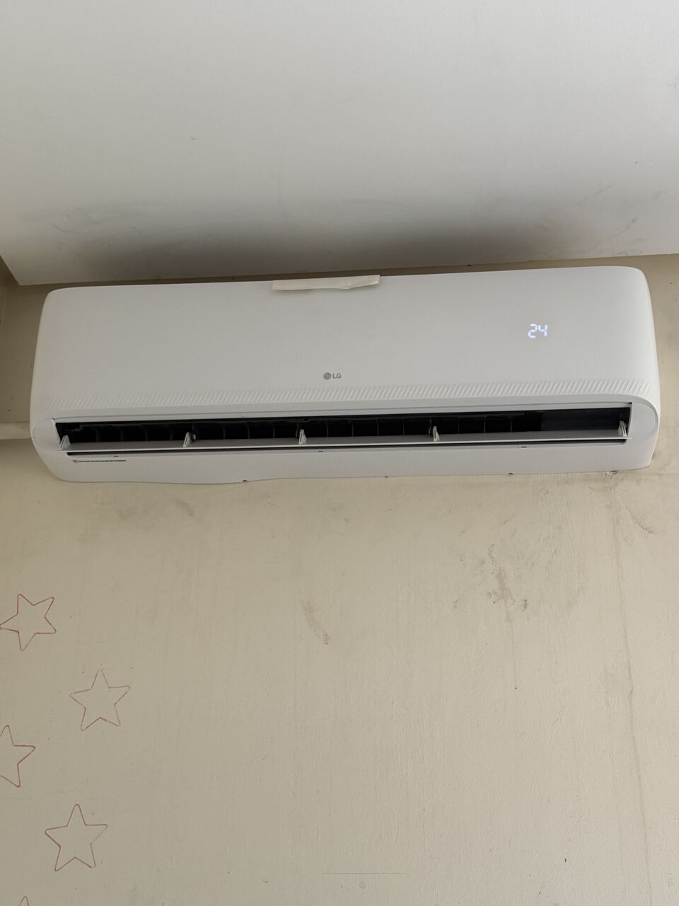 Jidhafs, Air Conditioners, BHD 120,  Split And Window Ac For Sale , LG And Chiq, Pearl Windowjust, 15 Months Used