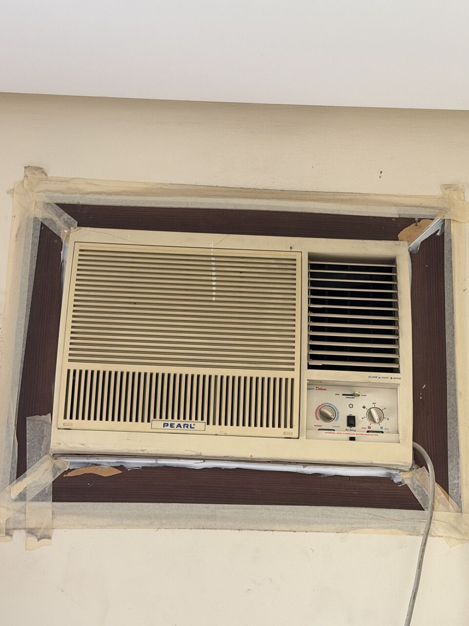 Jidhafs, Air Conditioners, BHD 120,  Split And Window Ac For Sale , LG And Chiq, Pearl Windowjust, 15 Months Used