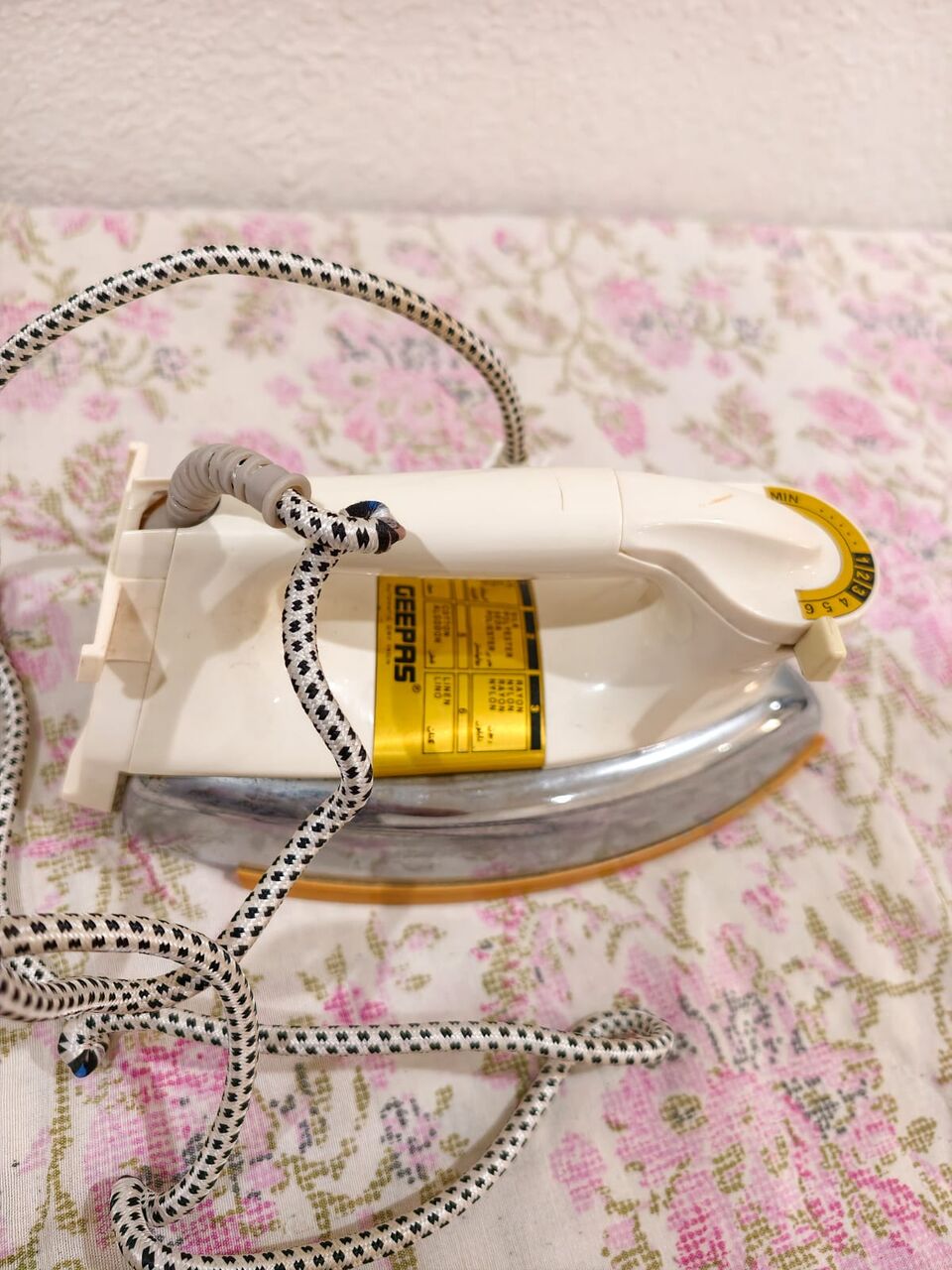 Jubail, Appliances, SAR 35,  Geepas Heavy-Duty Automatic Dry Iron &ndash; Perfect Working Condition