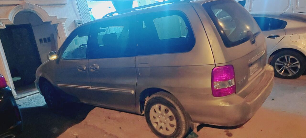 Tuwaiq, Vehicles, Cars & Trucks , SAR 100,  Kia Carnival,  2005,  Manual,  123456 KM,    All Parts Available