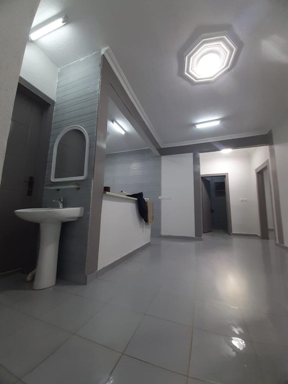 Al Naseem, Apartments, Flats, Houses & Villas, SAR 2600/year,  3 BR,  Family Apartment 2nd Floor With Taris Large House With 3 Beadrooms 2 Bath Monthly Payment