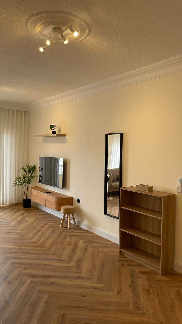 Amman, Apts/Flats Wanted, JOD 14000/year,  Furnished,  4 BR,  Modern And Luxurious Apartment In Shmeisani ✨🏡
