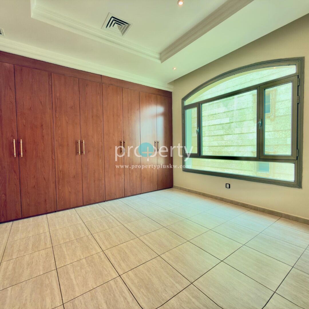 Salmiya, Apartments, Flats, Houses & Villas, KWD 1150/month,  3 BR,  Spacious 3 Apartment With View For Rent In Salmiya