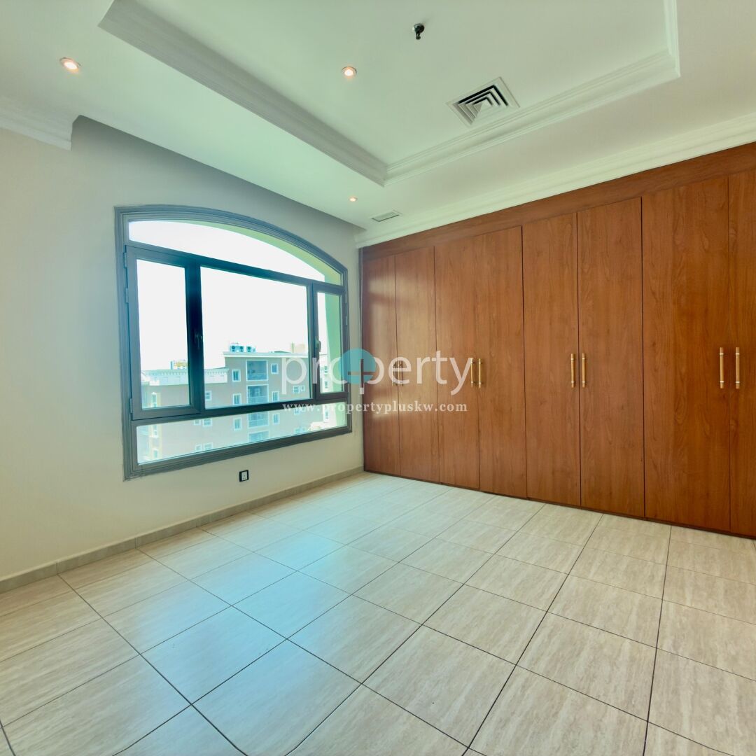 Salmiya, Apartments, Flats, Houses & Villas, KWD 1150/month,  3 BR,  Spacious 3 Apartment With View For Rent In Salmiya