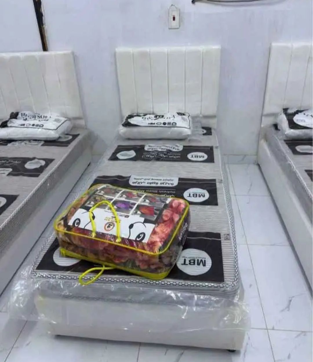 Jeddah, Furniture, SAR 7,  SINGLE BED AVAILABLE IN CHEAP PRICE