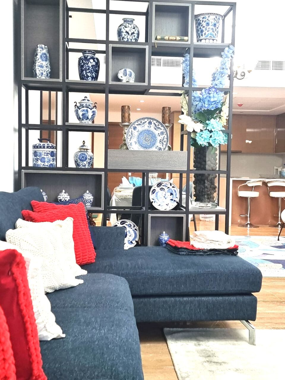 Manama, Apartments, Flats, Houses & Villas, BHD 1200/month,  3 BR,  3 Bedroom Flat For Rent In Dilmunia Hanging Garden