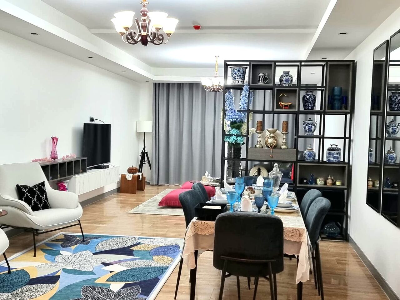 Manama, Apartments, Flats, Houses & Villas, BHD 1200/month,  3 BR,  3 Bedroom Flat For Rent In Dilmunia Hanging Garden