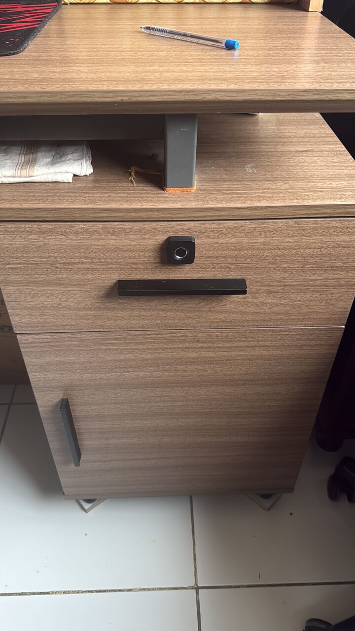 Al Sulaymaniyyah, Furniture, SAR 400,  Work / Study Table (IKEA)