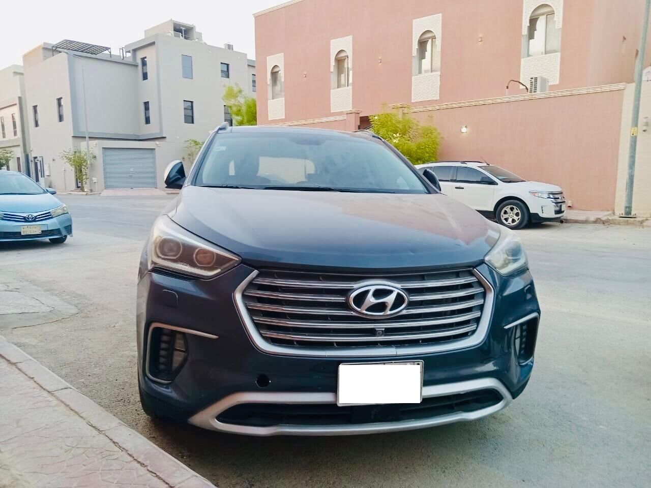 Riyadh, Vehicles, Cars & Trucks , SAR 52000,  Hyundai Santa Fe Grand,  2017,  Automatic,  275000 KM,  🚘   – V6 3.3L 4WD | Full Option (Top Line) Original Paint