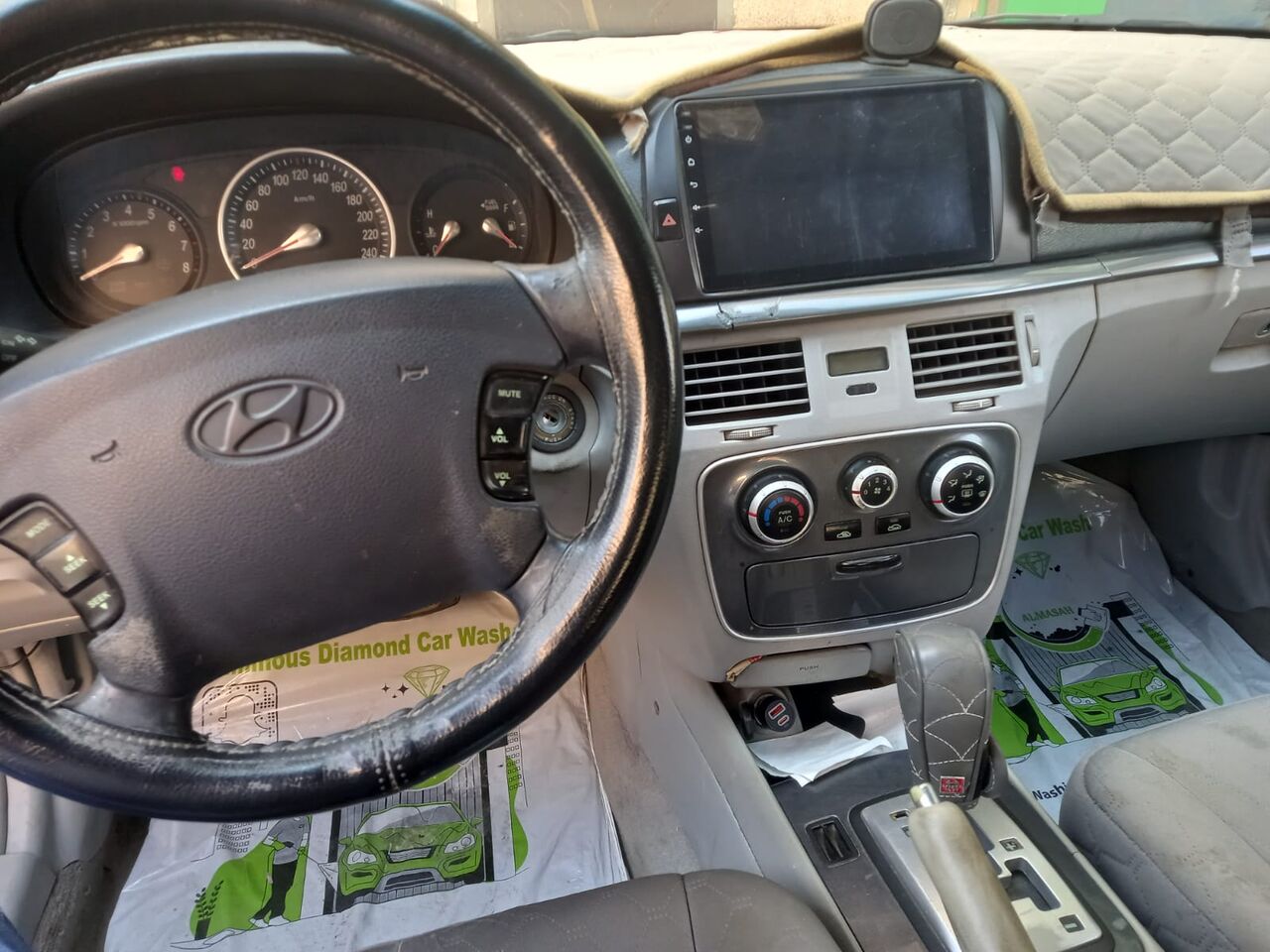 Riyadh, Vehicles, Cars & Trucks , SAR 12,  Hyundai Sonata,  2006,  Automatic,  359187 KM,  Hyundai -Sonata Car For Sale In Riyadh &ndash; SAR 12,000 (Slightly Negotiable)