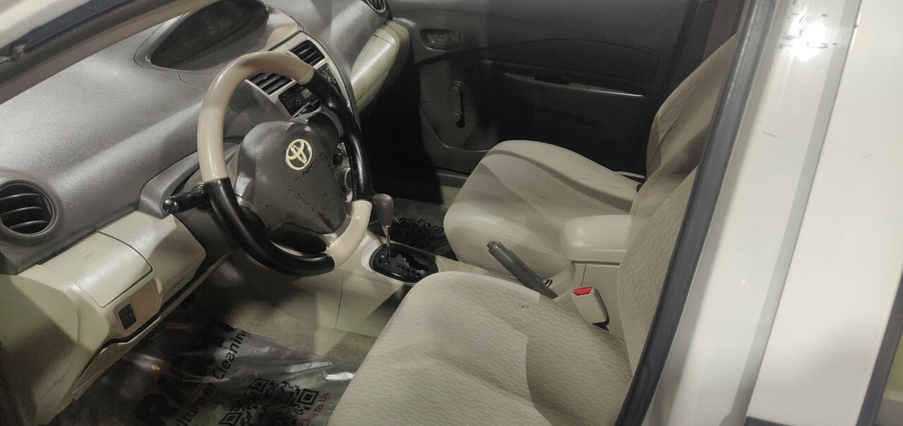 Riyadh, Vehicles, Cars & Trucks , SAR 16000,  Toyota Yaris,  2011,  Automatic,  400000 KM,     In Good Condition