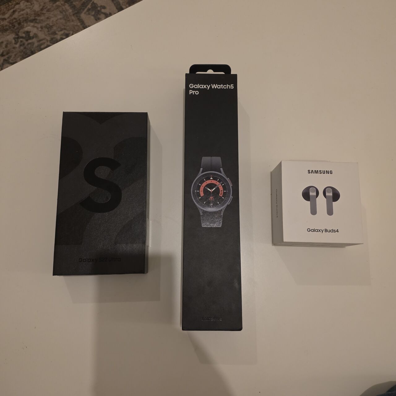 Riyadh, Mobile Phones, SAR 3000,  Samsung S22 Ultra 512GB + Galaxy Watch 5 Pro + Galaxy Buds