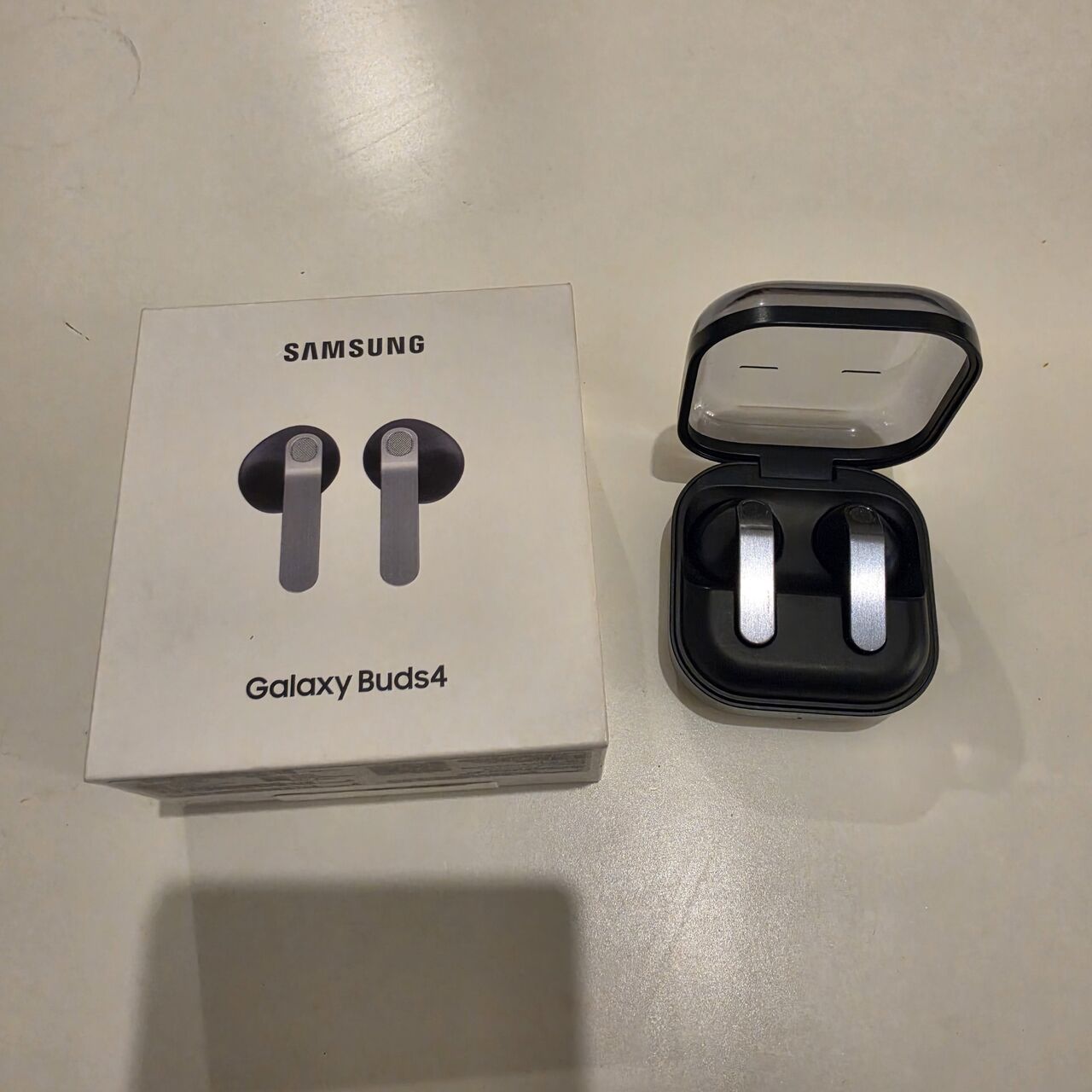 Riyadh, Mobile Phones, SAR 3000,  Samsung S22 Ultra 512GB + Galaxy Watch 5 Pro + Galaxy Buds