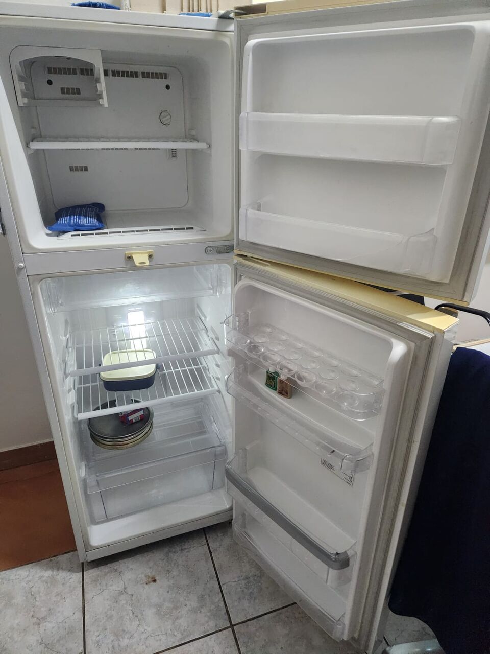 Al Batha, Appliances, SAR 550,  Used Refrigerator For Sale &ndash; ~200 - 220 Liters (SAR 550)