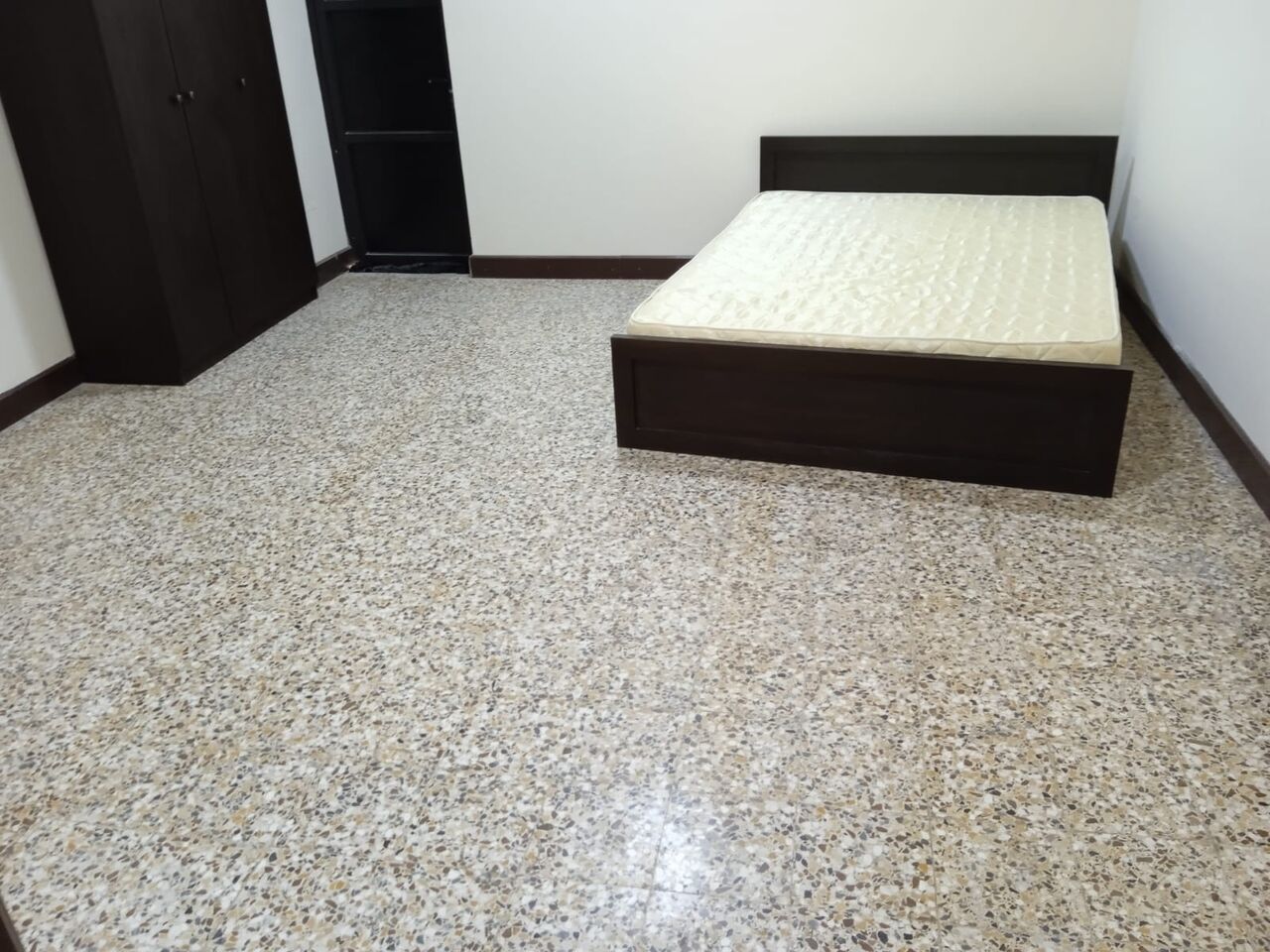Juffair, Apartments, Flats, Houses & Villas, BHD 120140/month,  Flat For Rent